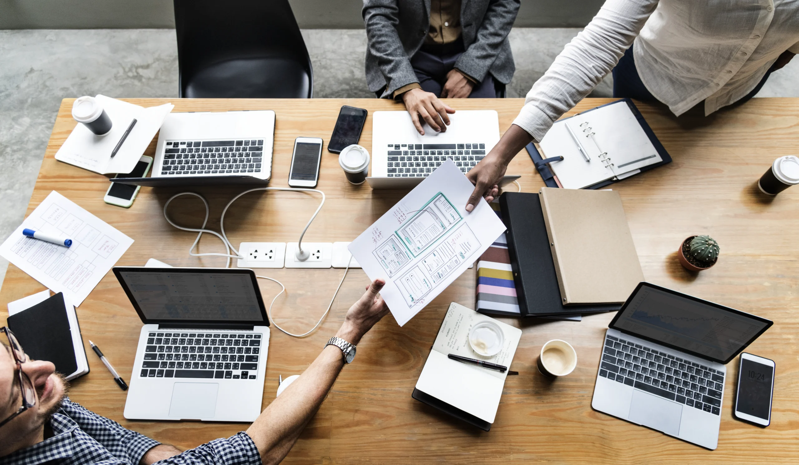 Collectif de freelances ou agence de communication : le guide